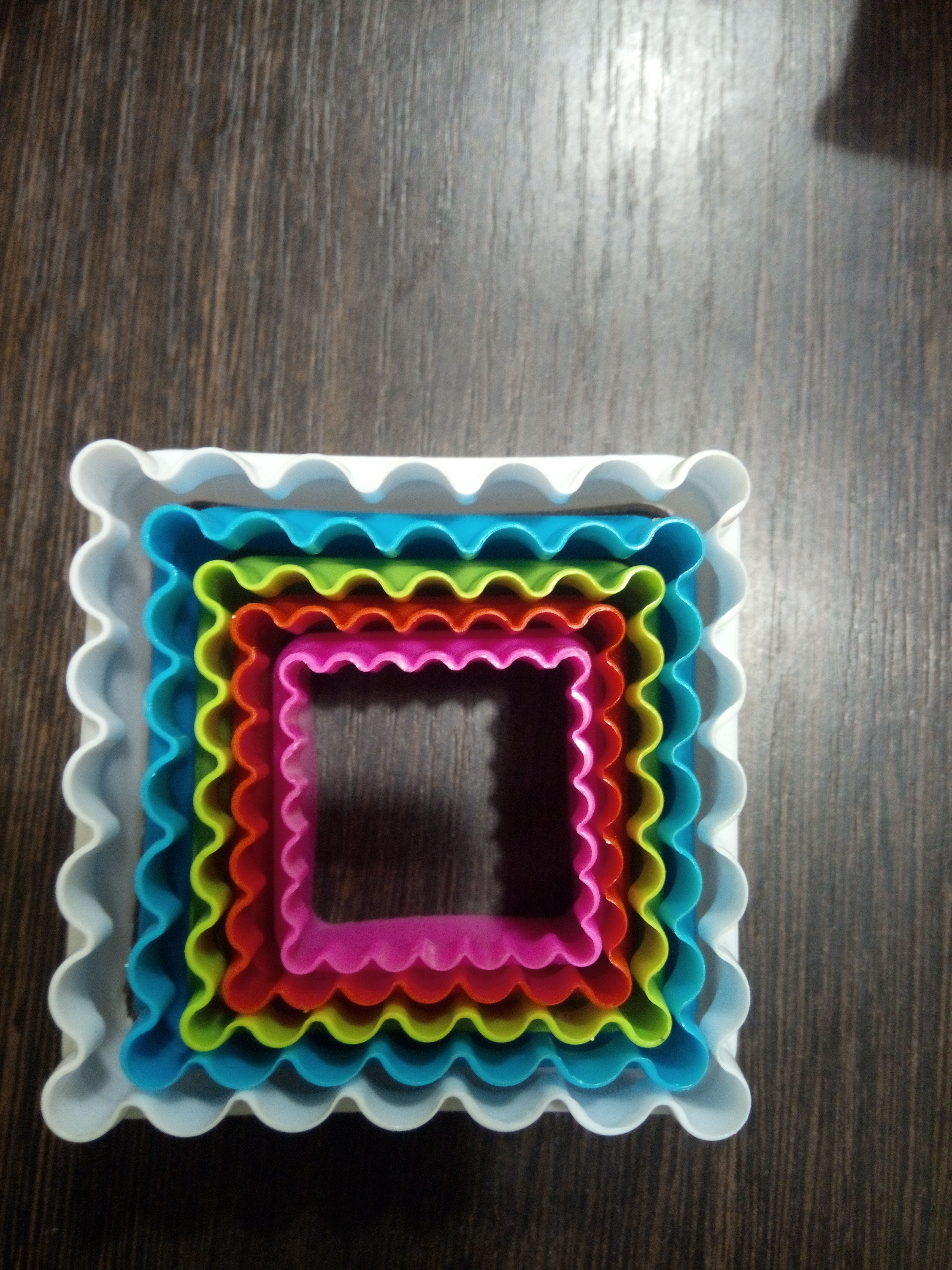Фотография покупателя товара Набор форм для печенья Доляна «Квадрат», 5 предметов, 8×8×3,5 см, цвет МИКС