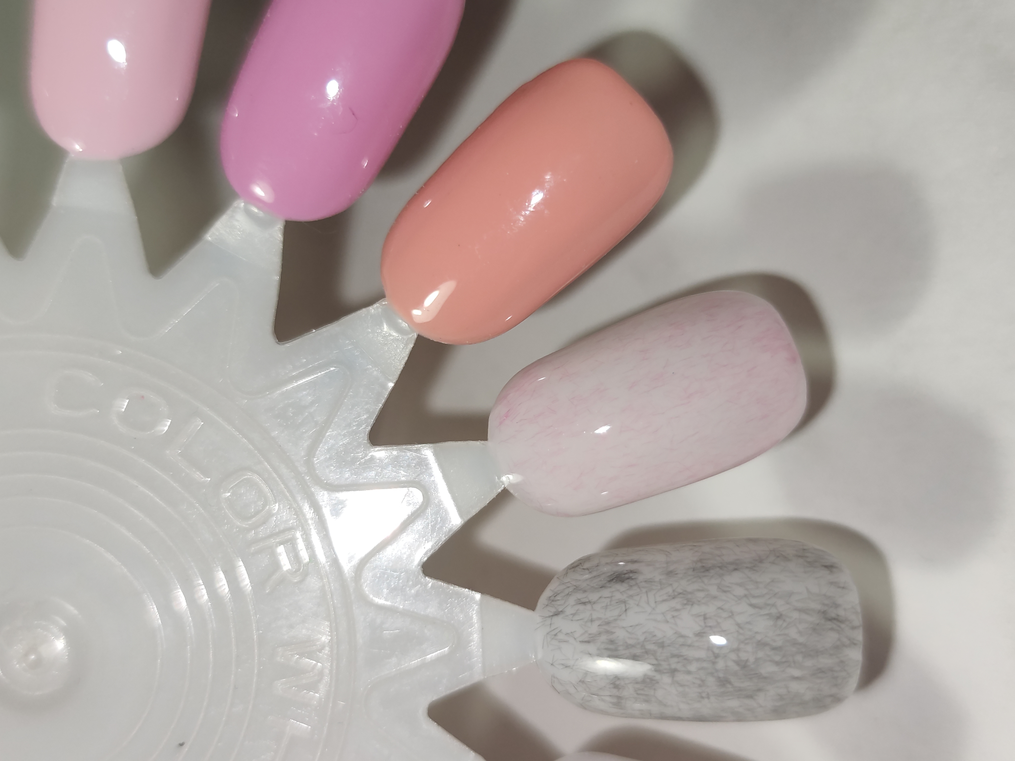 Фотография покупателя товара Гель-лак для ногтей, с эффектом кашемира, трёхфазный LED/UV, 10мл, цвет 06-20 розовый
