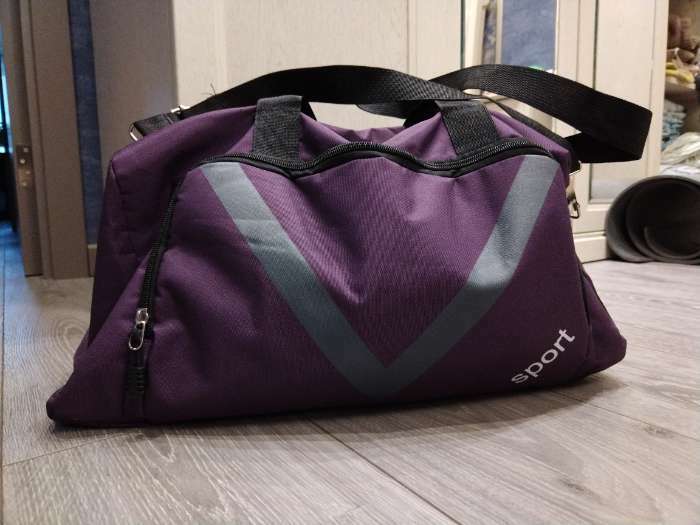 Фотография покупателя товара Сумка спортивная женская на молнии, отдел для обуви, наружный карман, средний размер, цвет фиолетовый - Фото 1