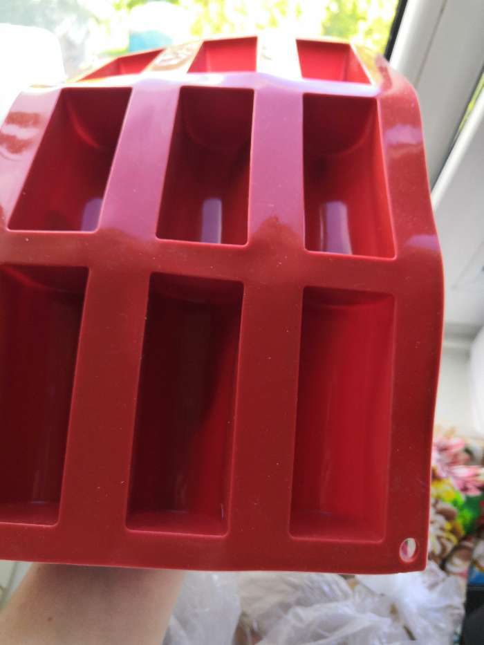 Фотография покупателя товара УЦЕНКА Форма силиконовая для выпечки Доляна «Палочка», 29,3×17,5×3,5 см, 9 ячеек (8,3×3,2×3,5 см), цвет белый - Фото 7