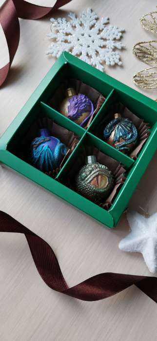 Фотография покупателя товара Коробка для конфет с окном, крафт 12,5 х 12,5 х 3,5 см - Фото 3