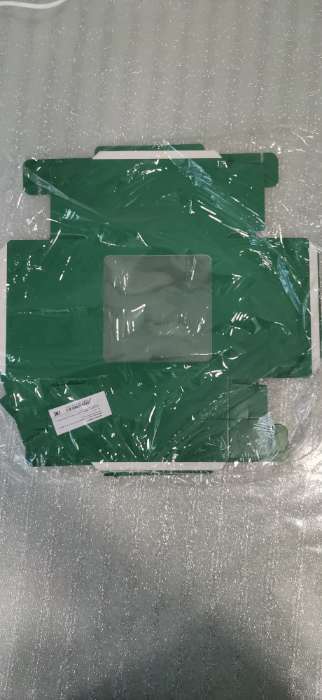 Фотография покупателя товара Коробка для конфет 4 шт, с окном, белая 12,5 х 12,5 х 3,5 см - Фото 3