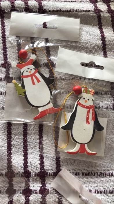 Фотография покупателя товара Подвеска новогодняя «Пингвинчики в шапочках», рисунок с одной стороны, МИКС