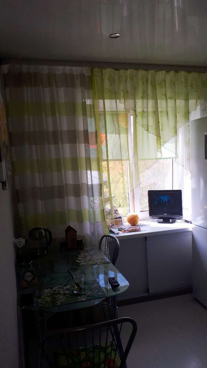 Фотография покупателя товара Комплект штор для кухни Witerra Марианна 300х160см, зелёный, пэ100% - Фото 4