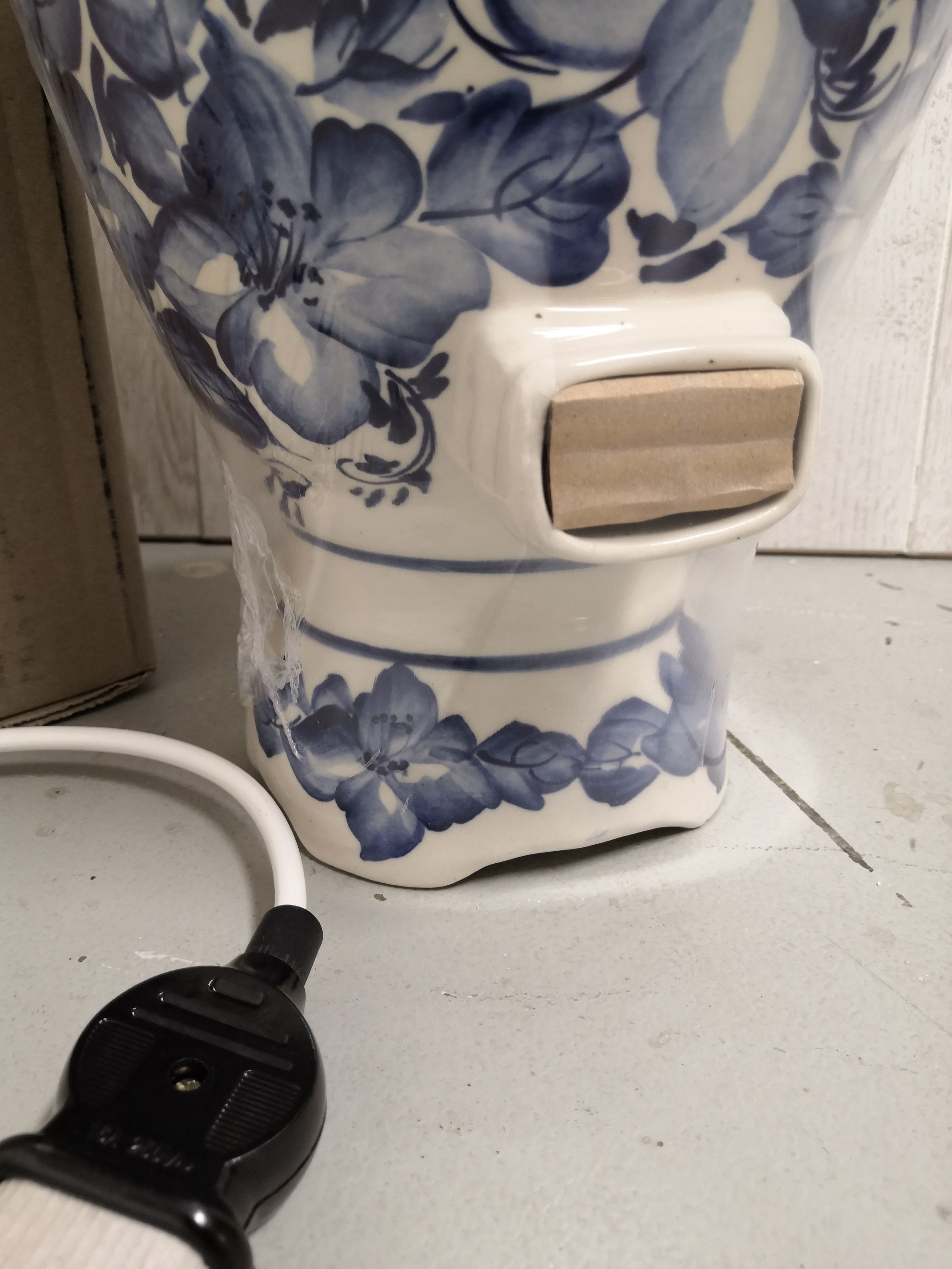 Фотография покупателя товара Самовар электрический с заварником "Гжель", в наборе: самовар 4 л и чайник 0,5 л - Фото 3