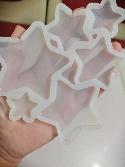Фотография покупателя товара Форма для леденцов Доляна «Звёзды», силикон, 15,5×13,5×0,7 см, 6 ячеек, цвет белый