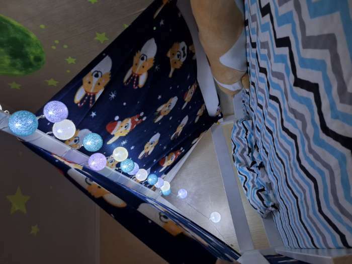 Фотография покупателя товара Гирлянда «Нить» 5 м с насадками «Клубки пастельные», IP20, прозрачная нить, 20 LED, свечение белое, 220 В - Фото 2