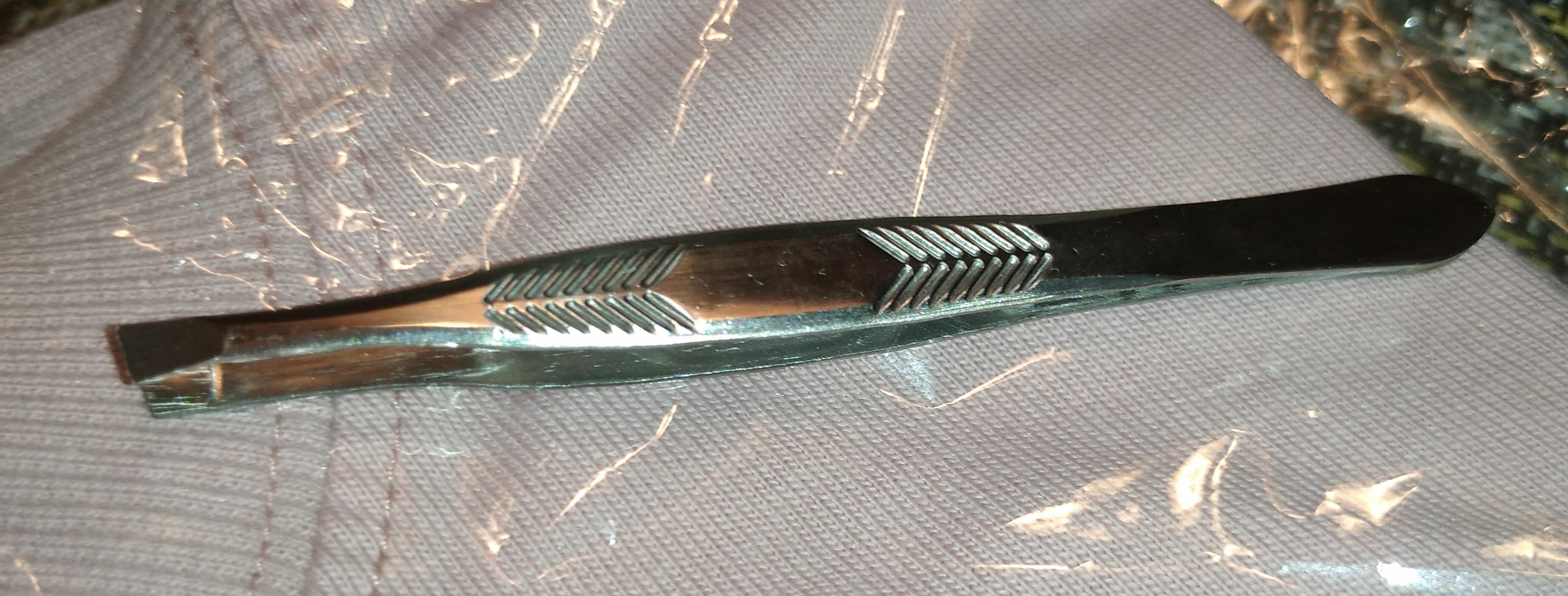 Фотография покупателя товара Пинцет для бровей, скошенный, узкий, диагональный, 9 см - Фото 1