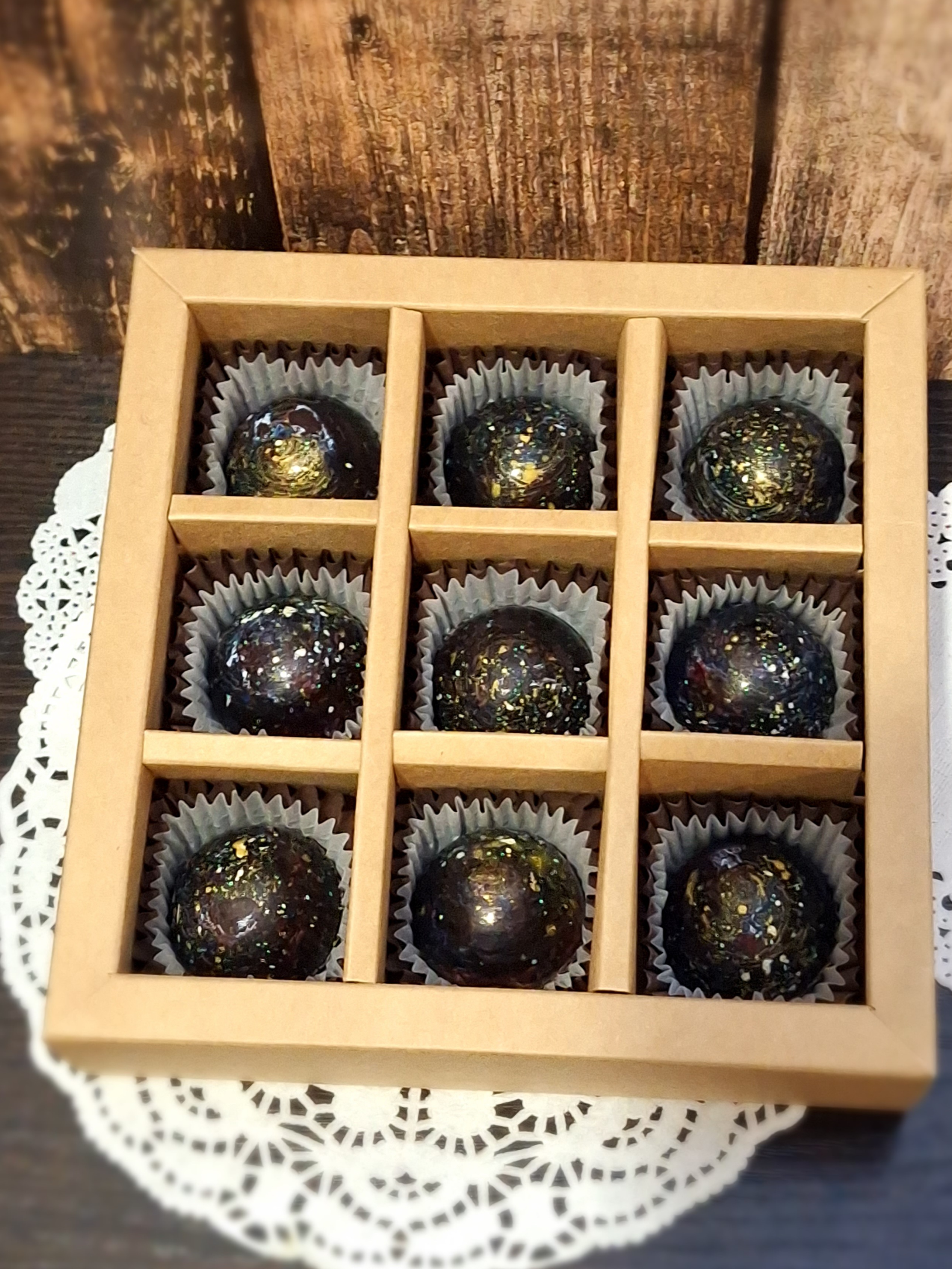 Фотография покупателя товара Форма для конфет и шоколада KONFINETTA «Полусфера», 27,5×13,5 см, 24 ячейки (3×3 см) - Фото 2