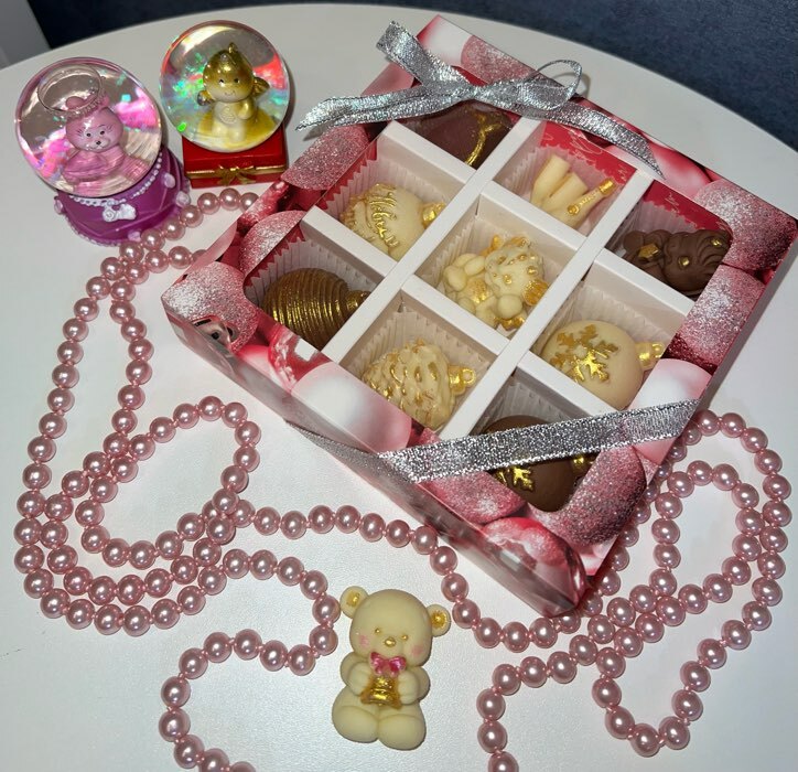 Фотография покупателя товара Коробка под 9 конфет с ячейками «Уютных моментов» 14,5 х 14,5 х 3,5 см - Фото 1