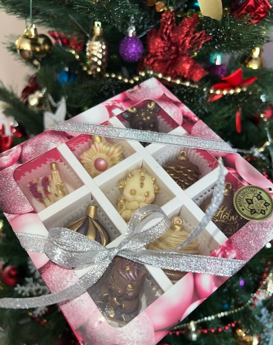 Фотография покупателя товара Коробка под 9 конфет с ячейками «Уютных моментов» 14,5 х 14,5 х 3,5 см