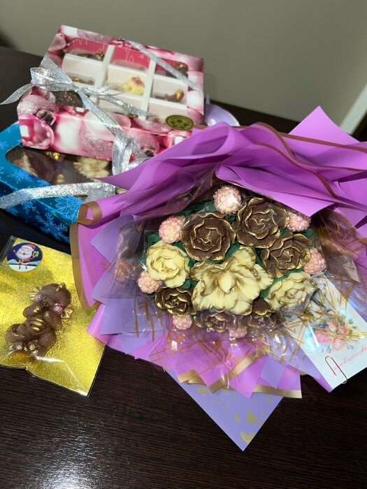 Фотография покупателя товара Коробка под 9 конфет с ячейками «Уютных моментов» 14,5 х 14,5 х 3,5 см - Фото 6