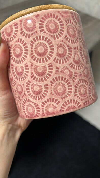 Фотография покупателя товара Банка керамическая для сыпучих продуктов «Кружева», 450 мл, цвет розовый - Фото 1