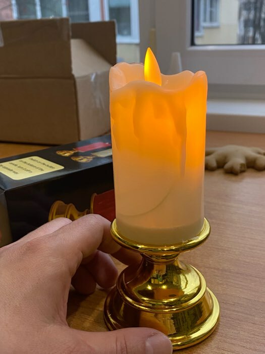 Фотография покупателя товара Светодиодная свеча в подсвечнике RISALUX с эффектом живого пламени, LED-ночник, от батареек 2×ААА, золото, 7×7×14.5 см - Фото 1