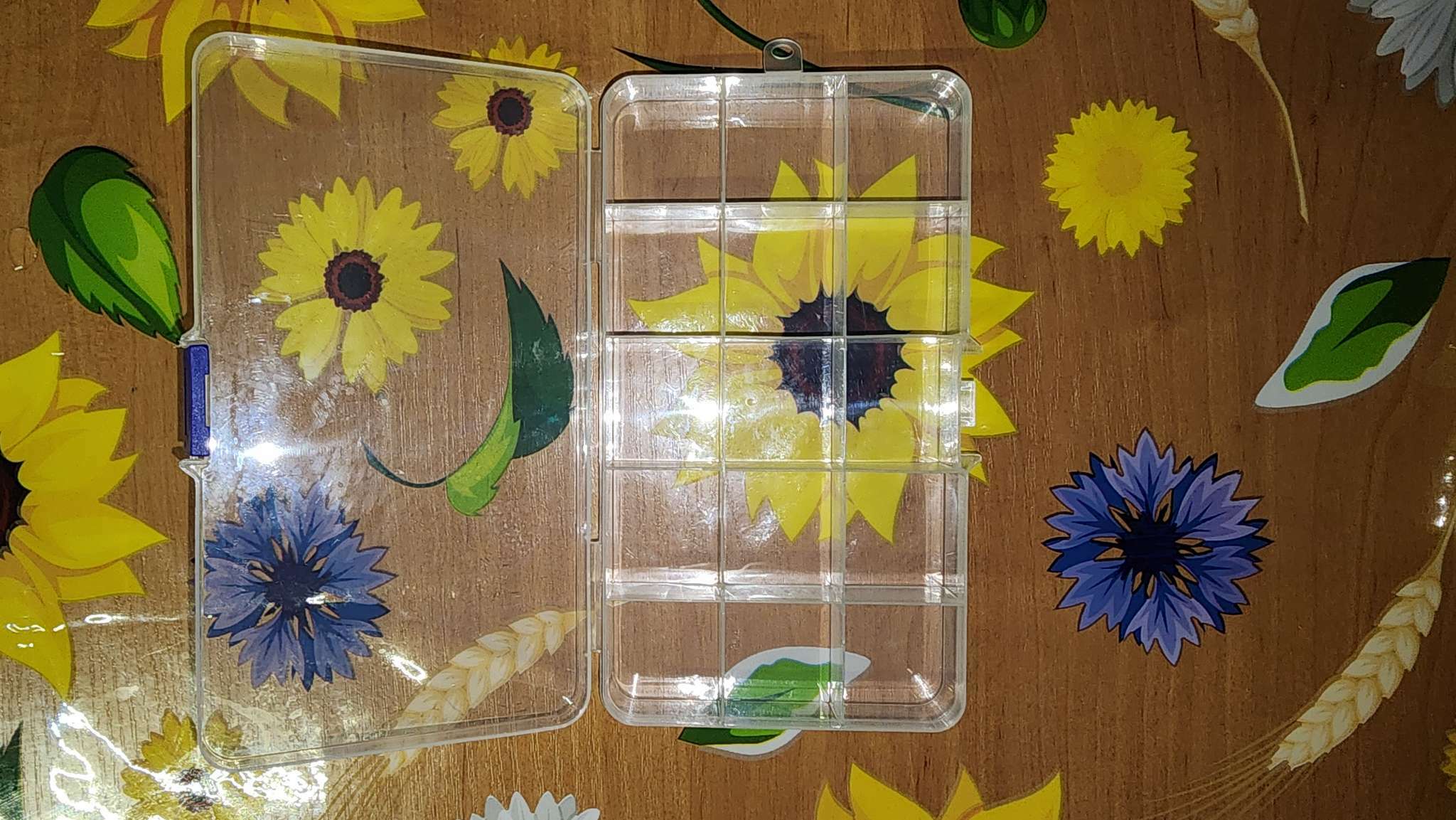 Фотография покупателя товара Органайзер для декора, 15 ячеек, 17,4 × 10 × 2,2 см, цвет прозрачный
