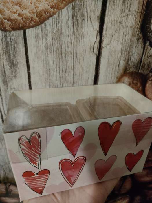 Фотография покупателя товара Коробка для капкейков, кондитерская упаковка, 2 ячейки «Любви», 16 х 8 х 10 см - Фото 1