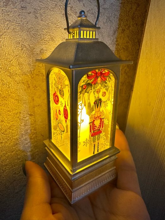 Фотография покупателя товара Светодиодная фигура «Серебристый фонарь с щелкунчиком» 5 × 12 × 5 см, пластик, батарейки AG13х3, свечение тёплое белое - Фото 1
