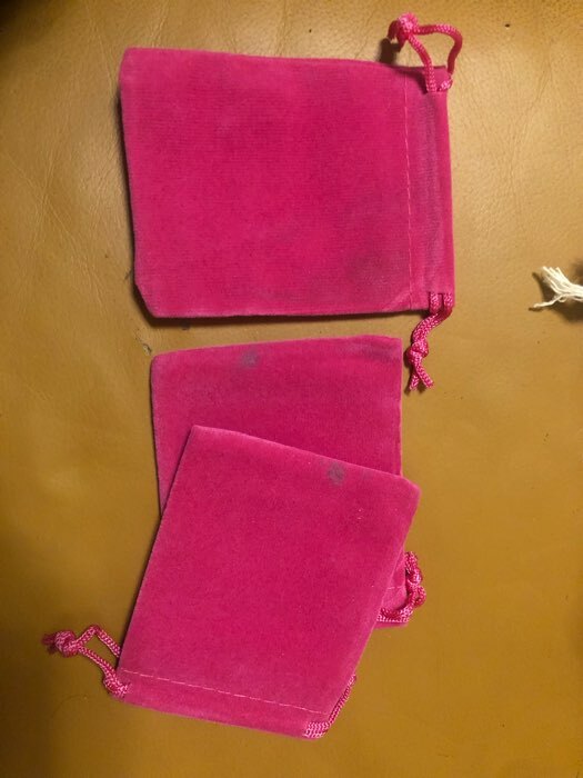 Фотография покупателя товара Мешочек бархатный, 7×9 см, цвет ярко-розовый - Фото 1