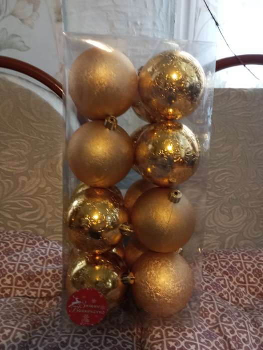Фотография покупателя товара Ёлочные игрушки «Праздничные огоньки - кракелюр», шары новогодние, d=8 см, набор 16 шт., золото - Фото 2