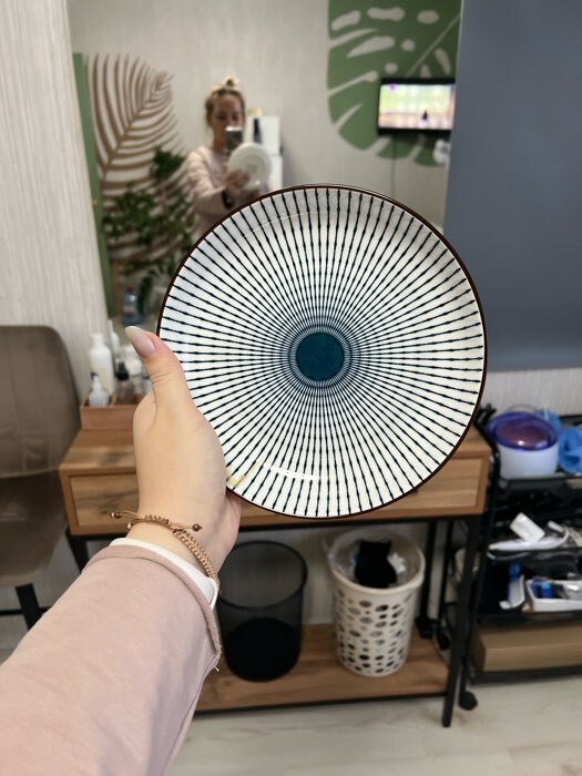 Фотография покупателя товара Тарелка керамическая обеденная «Иллюзия», d=21 см, цвет белый и серый - Фото 4