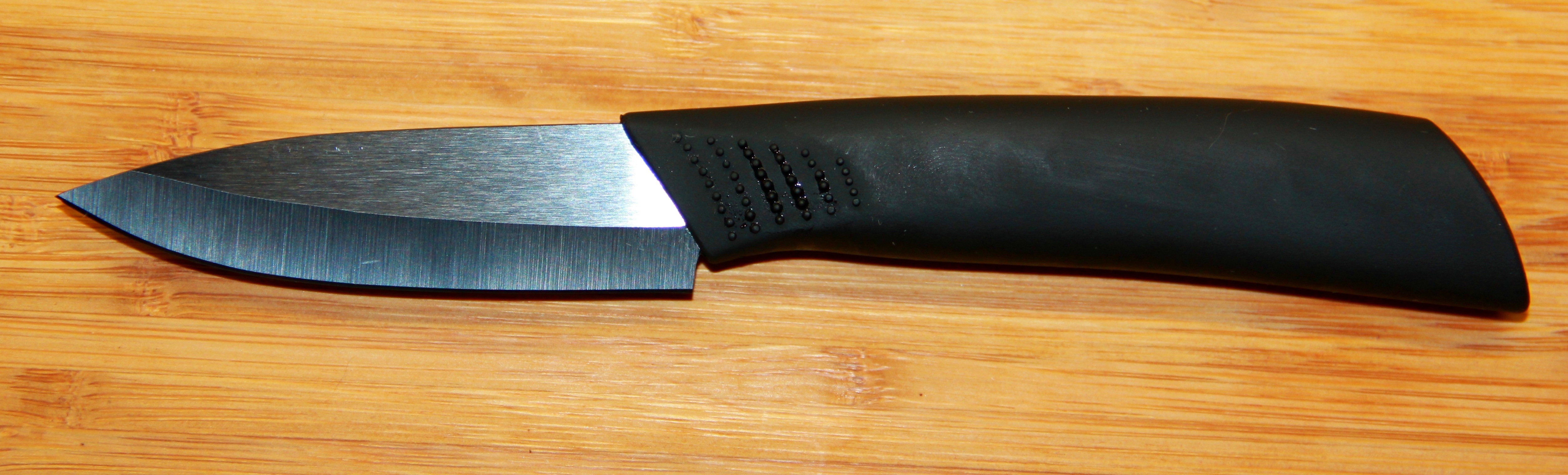 Фотография покупателя товара Нож кухонный керамический Magistro Black, лезвие 7,5 см, ручка soft-touch, цвет чёрный - Фото 2