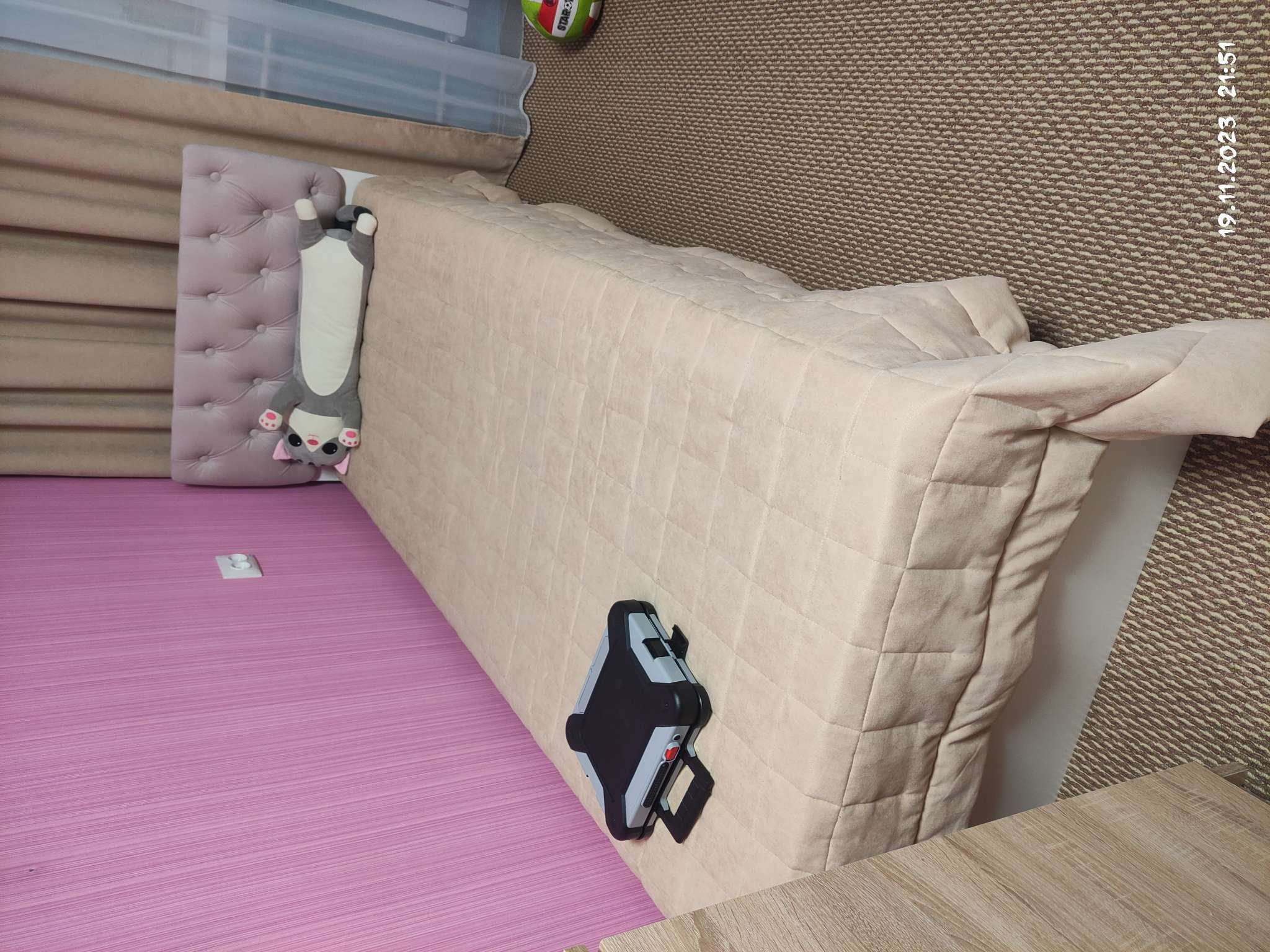 Фотография покупателя товара Кровать №7 с мягкой головной спинкой, 800×2000 мм, каретная стяжка, велюр 016, цвет белый - Фото 1