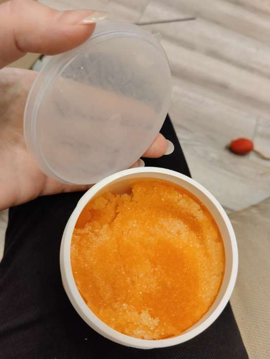 Фотография покупателя товара Скраб для тела сахарный "Апельсин-корица" новогодняя серия 250 мл