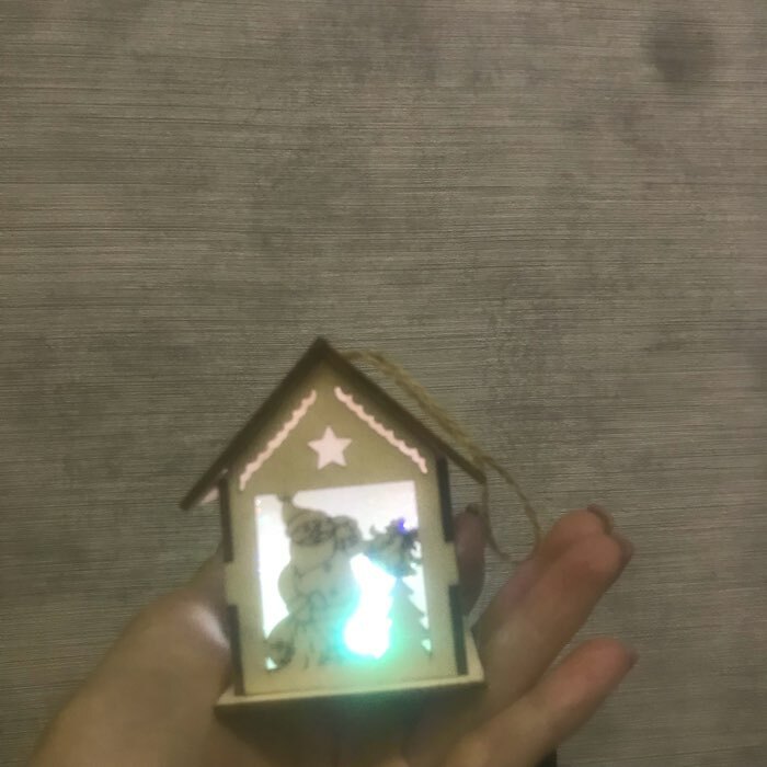 Фотография покупателя товара Ёлочная игрушка «Домик с Дедом Морозом», от батареек, свечение RGB - Фото 1