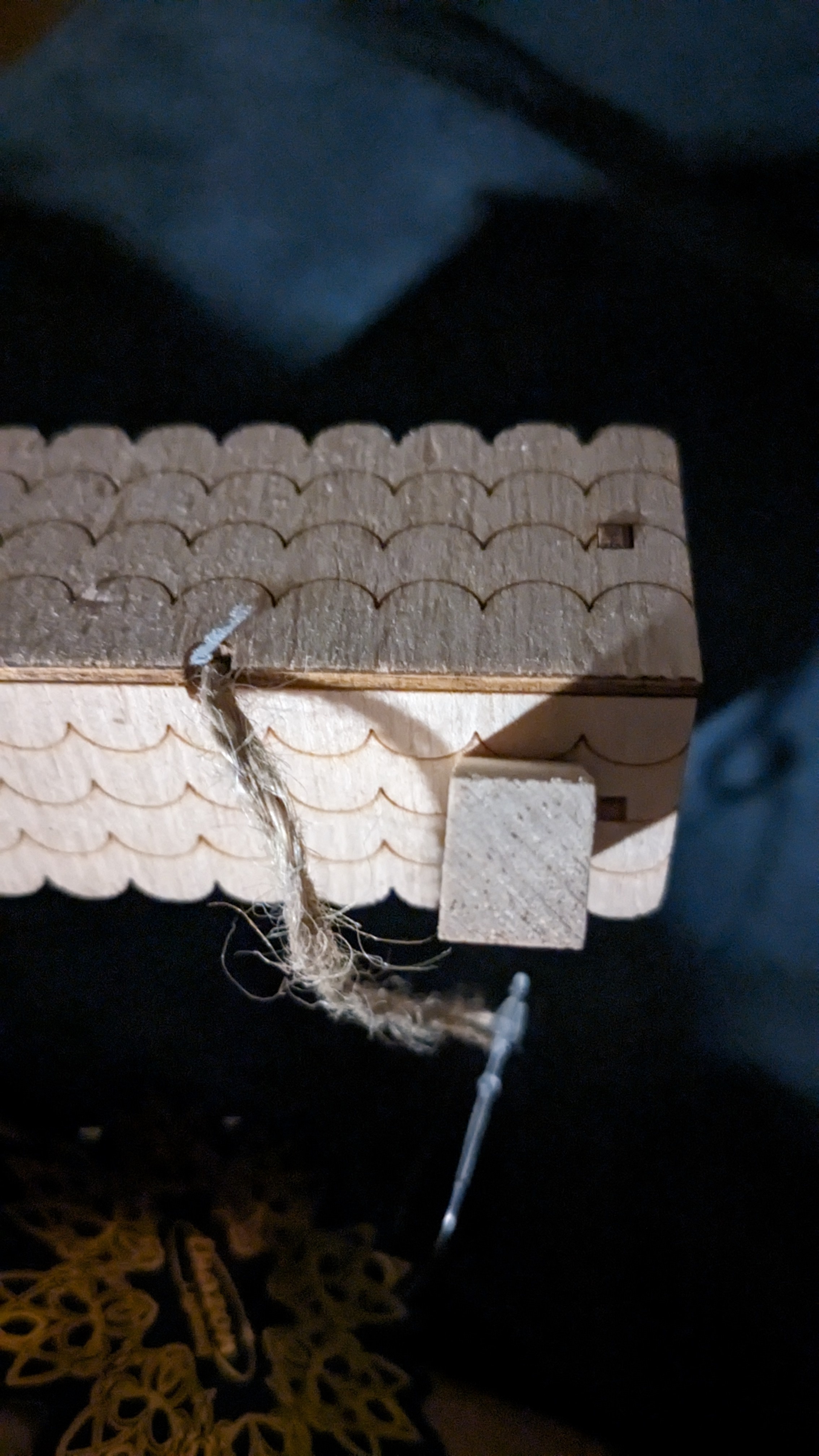 Фотография покупателя товара Ёлочная игрушка «Резной домик», от батареек, свечение тёплое белое - Фото 16
