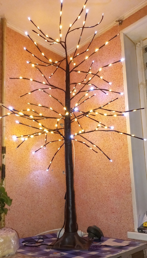 Фотография покупателя товара Светодиодное дерево 1.5 м, 224 LED, мерцание, 220 В, свечение белое