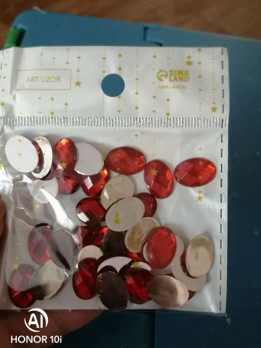 Фотография покупателя товара Декор для творчества пластик "Стразы овал. Ярко-зелёные" набор 40 шт 1,2х1,4 см - Фото 2