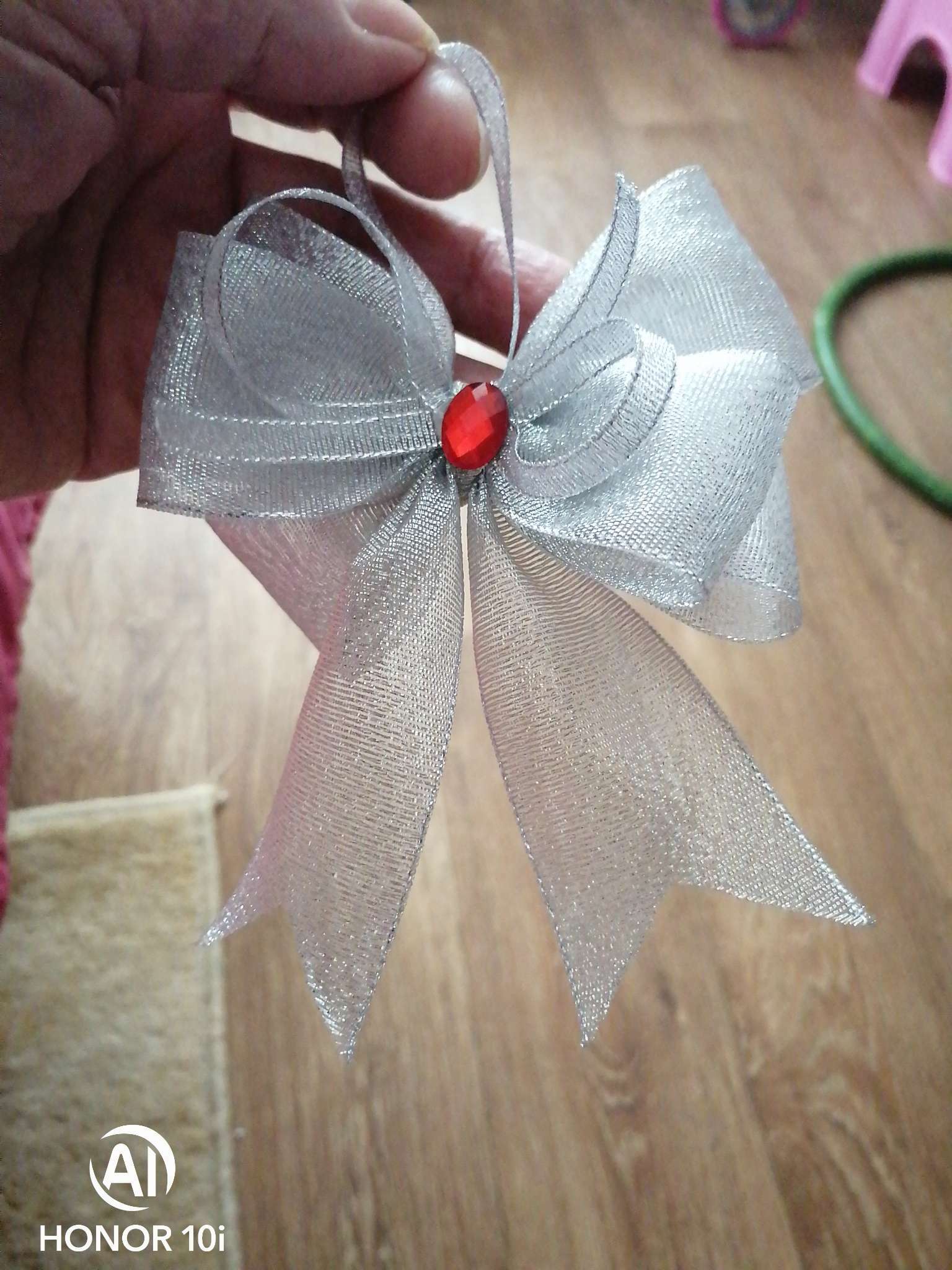 Фотография покупателя товара Декор для творчества пластик "Стразы овал. Ярко-зелёные" набор 40 шт 1,2х1,4 см - Фото 1