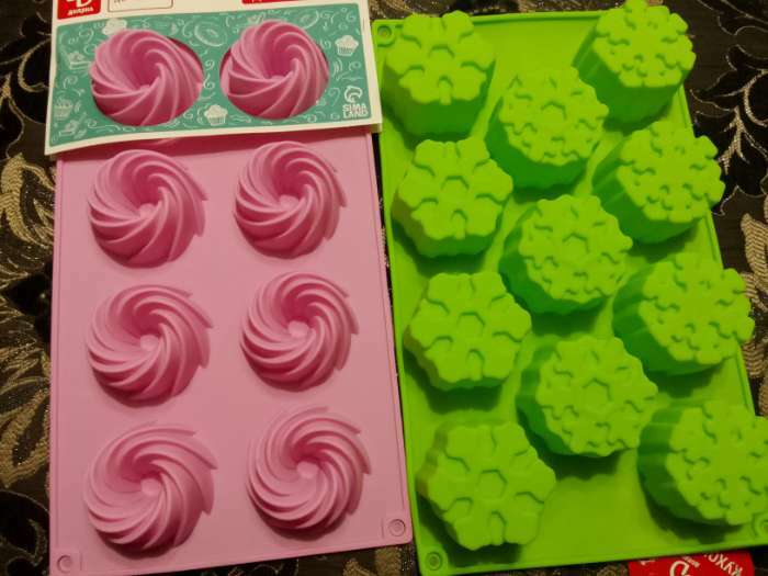 Фотография покупателя товара Форма для выпечки Доляна «Немецкий кекс. Вихрь», силикон, 28.5×17 см, 8 ячеек, розовая - Фото 3