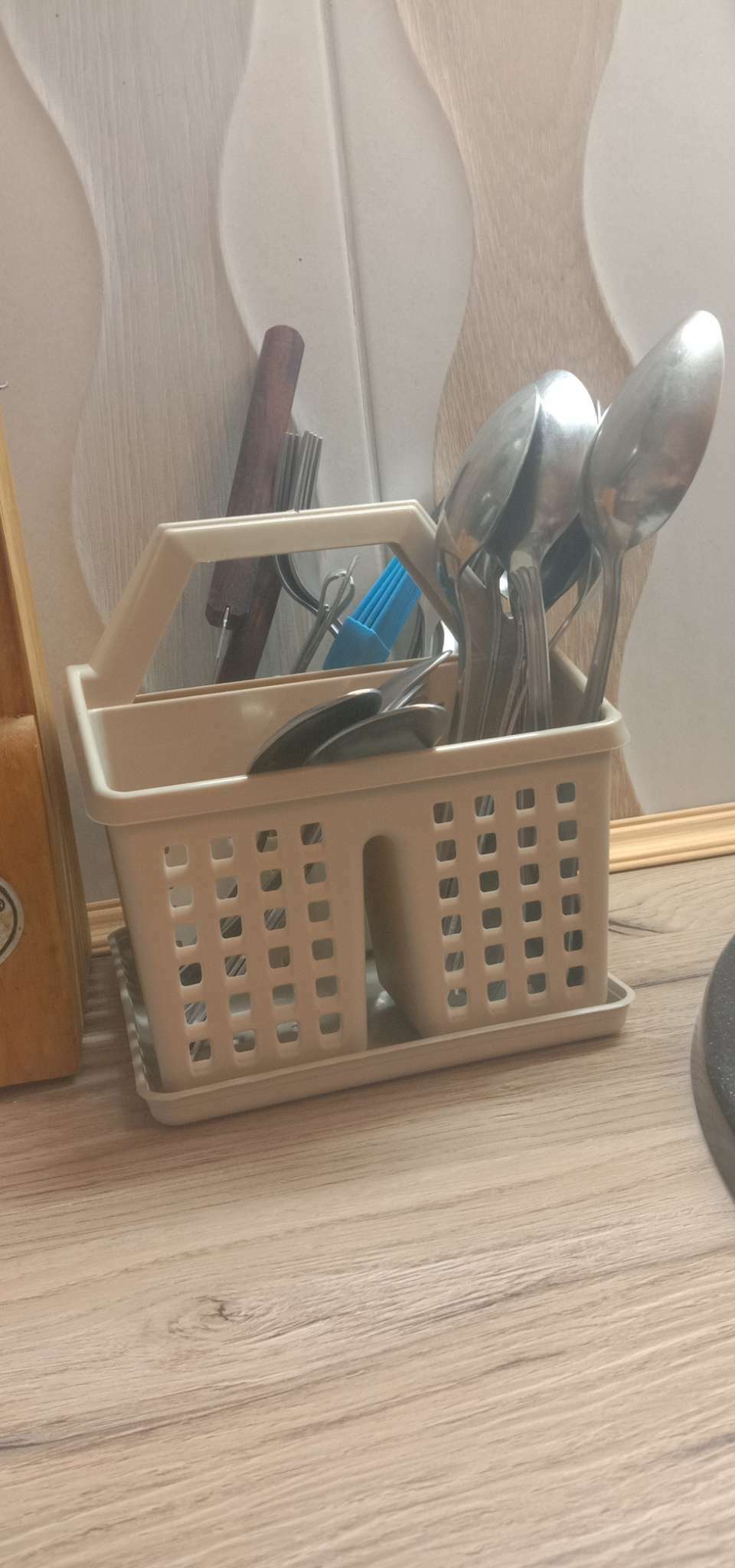 Фотография покупателя товара Подставка под столовые приборы «Лофт», 15×16×16 см, пластик, белый - Фото 1