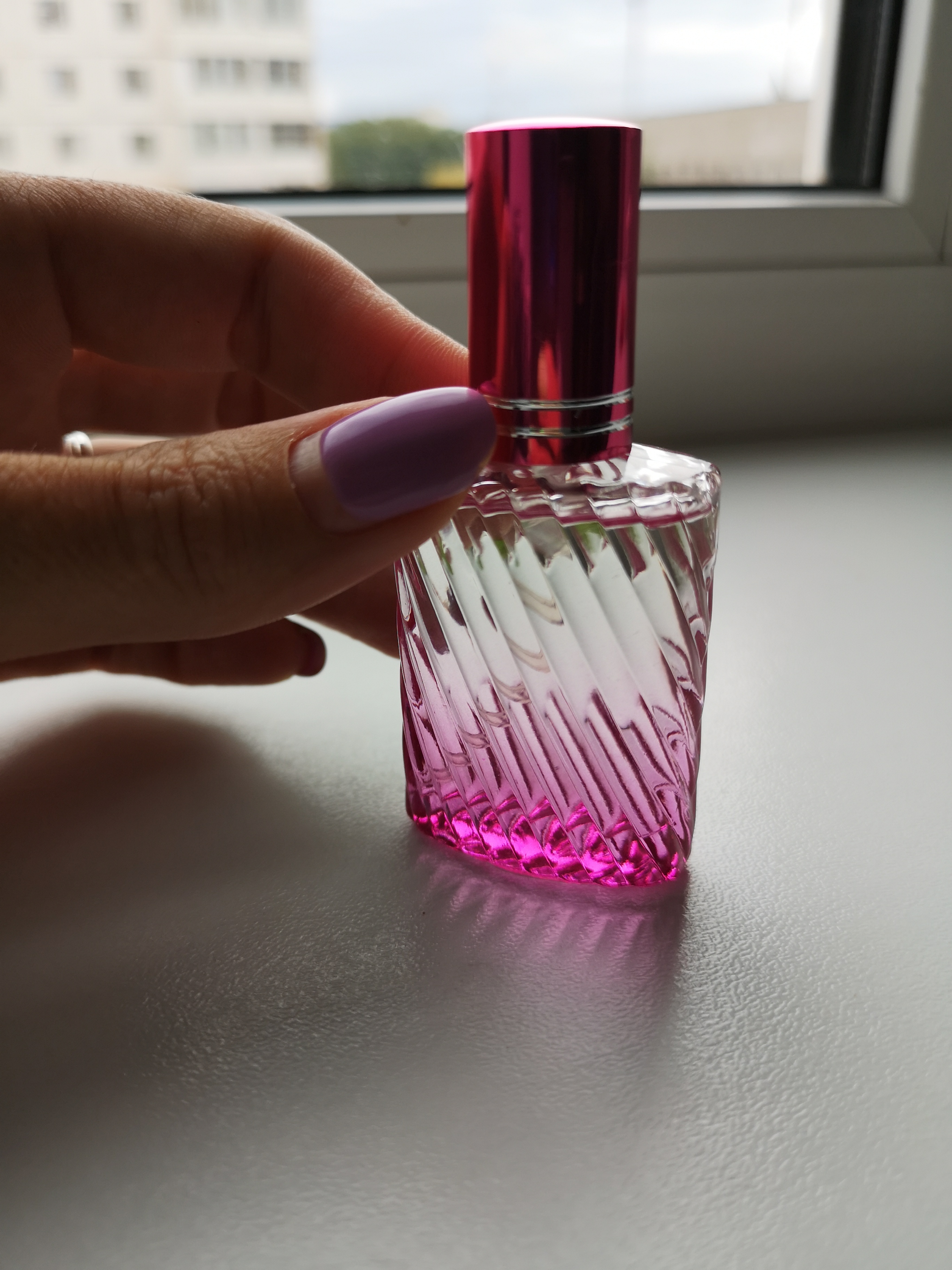 Фотография покупателя товара Флакон для парфюма «Волна», с распылителем, 15 мл, цвет МИКС - Фото 1