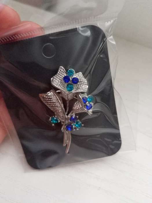 Фотография покупателя товара Брошь «Цветы» букет незабудок, цвет сине-голубой в серебре - Фото 1