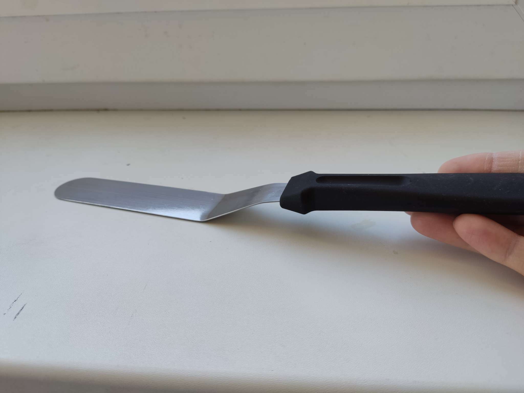 Фотография покупателя товара Кондитерская лопатка - палетка, изогнутая, 26.7 см, рабочая часть 14.5 см, чёрная - Фото 7