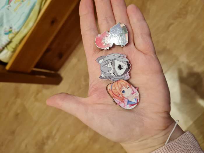 Фотография покупателя товара Значок деревянный «Девочка единорог», аниме, 2.6×3.3 см - Фото 2