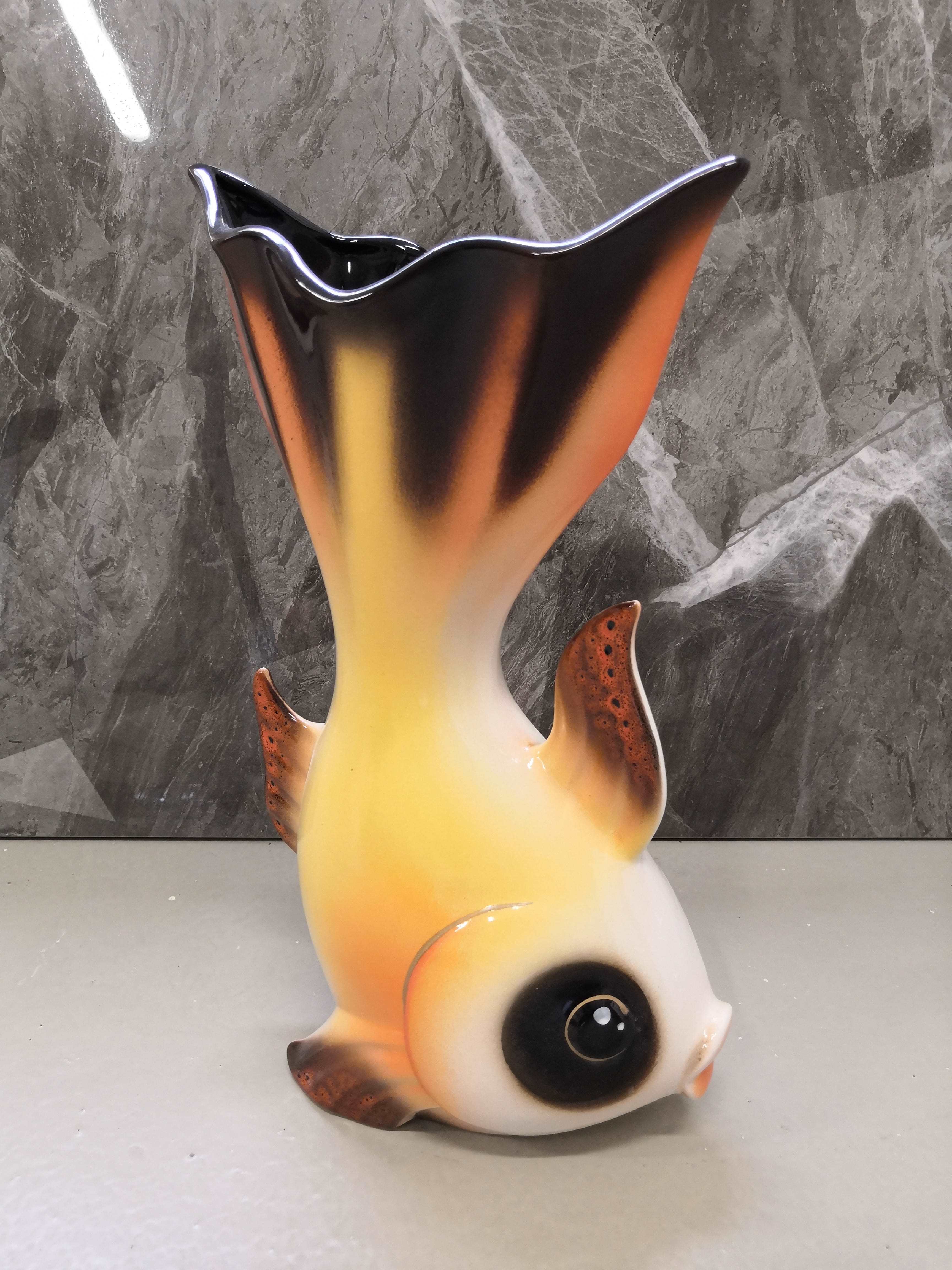 Фотография покупателя товара Ваза керамическая "Золотая рыбка", настольная, жёлтая, 35 см - Фото 10