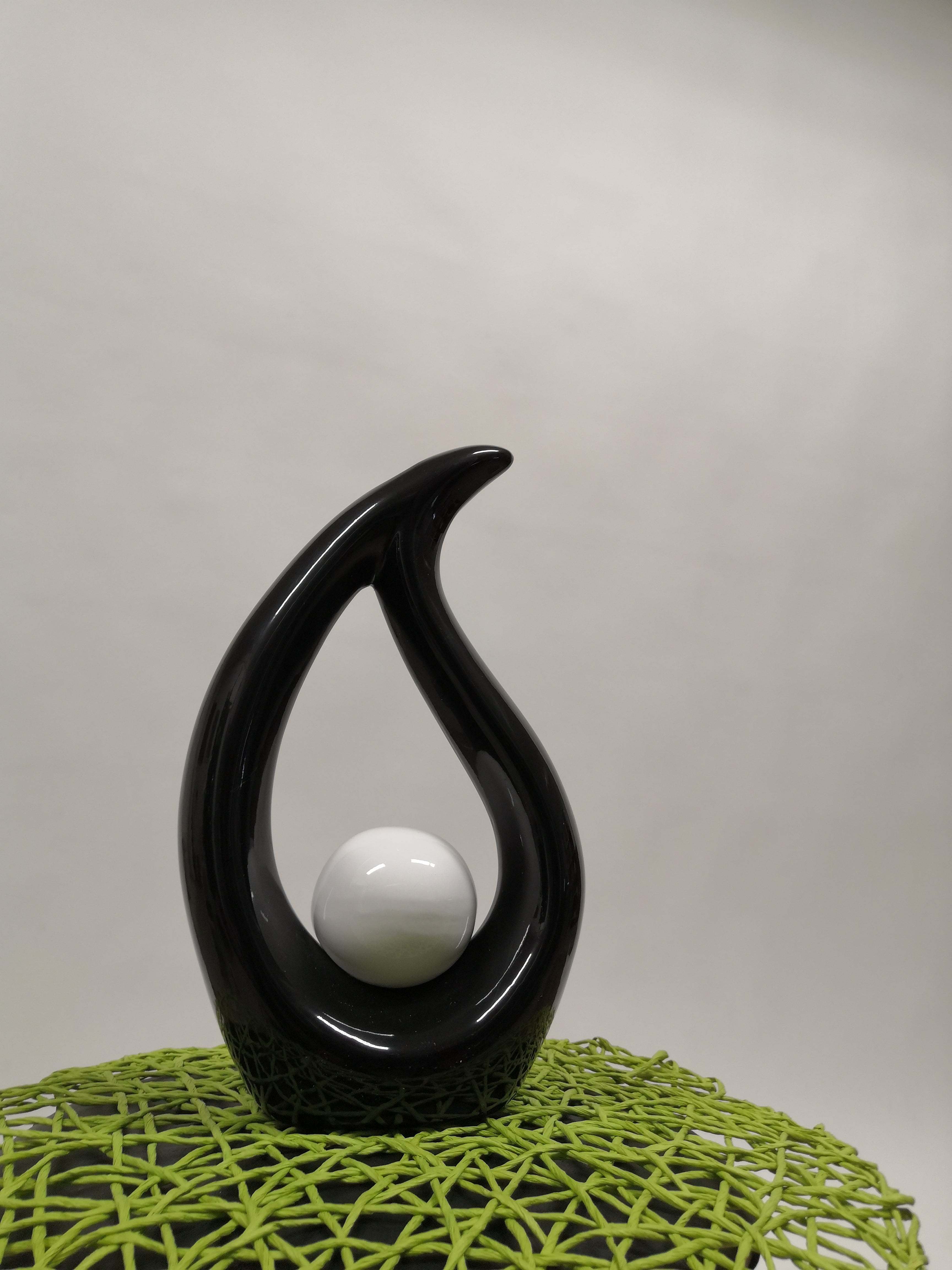 Фотография покупателя товара Ваза керамическая "Факел", настольная, чёрно-белая, 30 см
