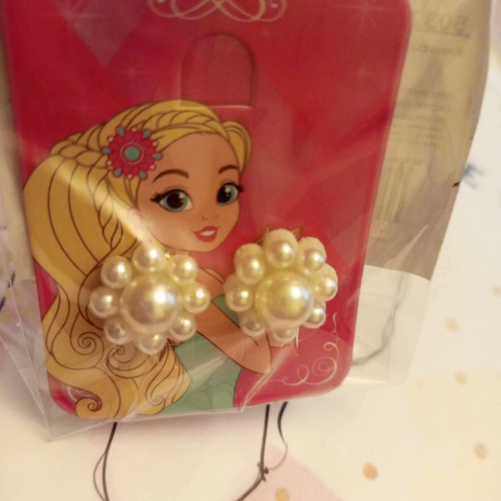 Фотография покупателя товара Серьги-клипсы детские «Выбражулька» цветок, цвет белый - Фото 1