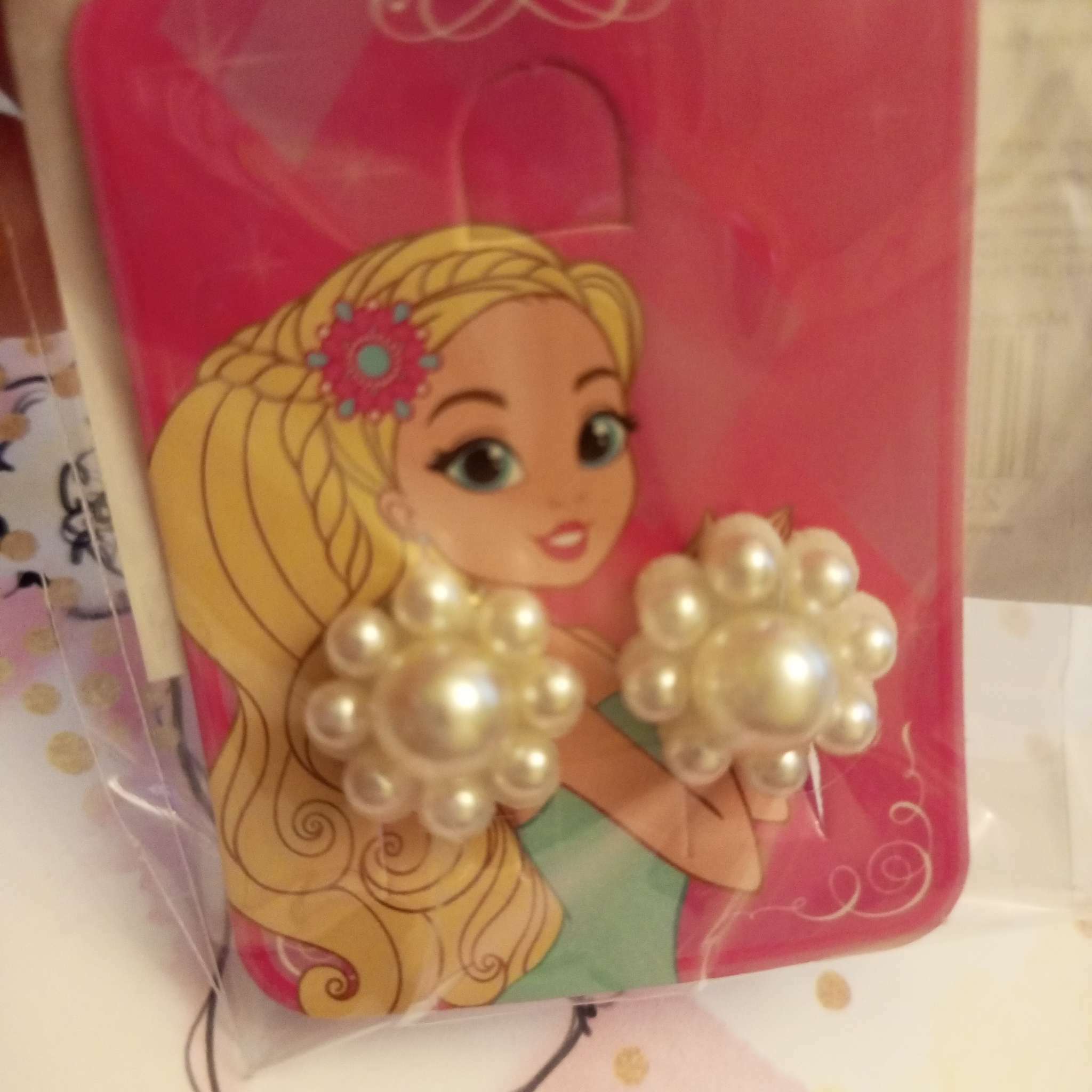 Фотография покупателя товара Серьги-клипсы детские «Выбражулька» цветок, цвет белый - Фото 2