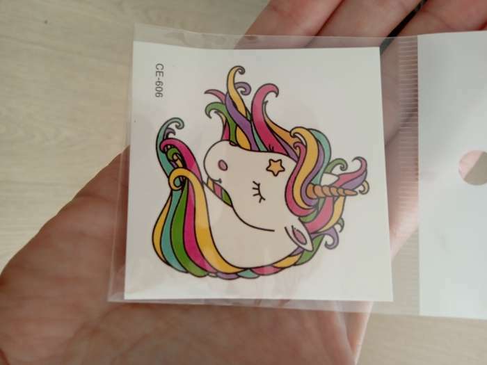 Фотография покупателя товара Татуировка на тело цветная "Единорог с радужной гривой" 6х6 см - Фото 1
