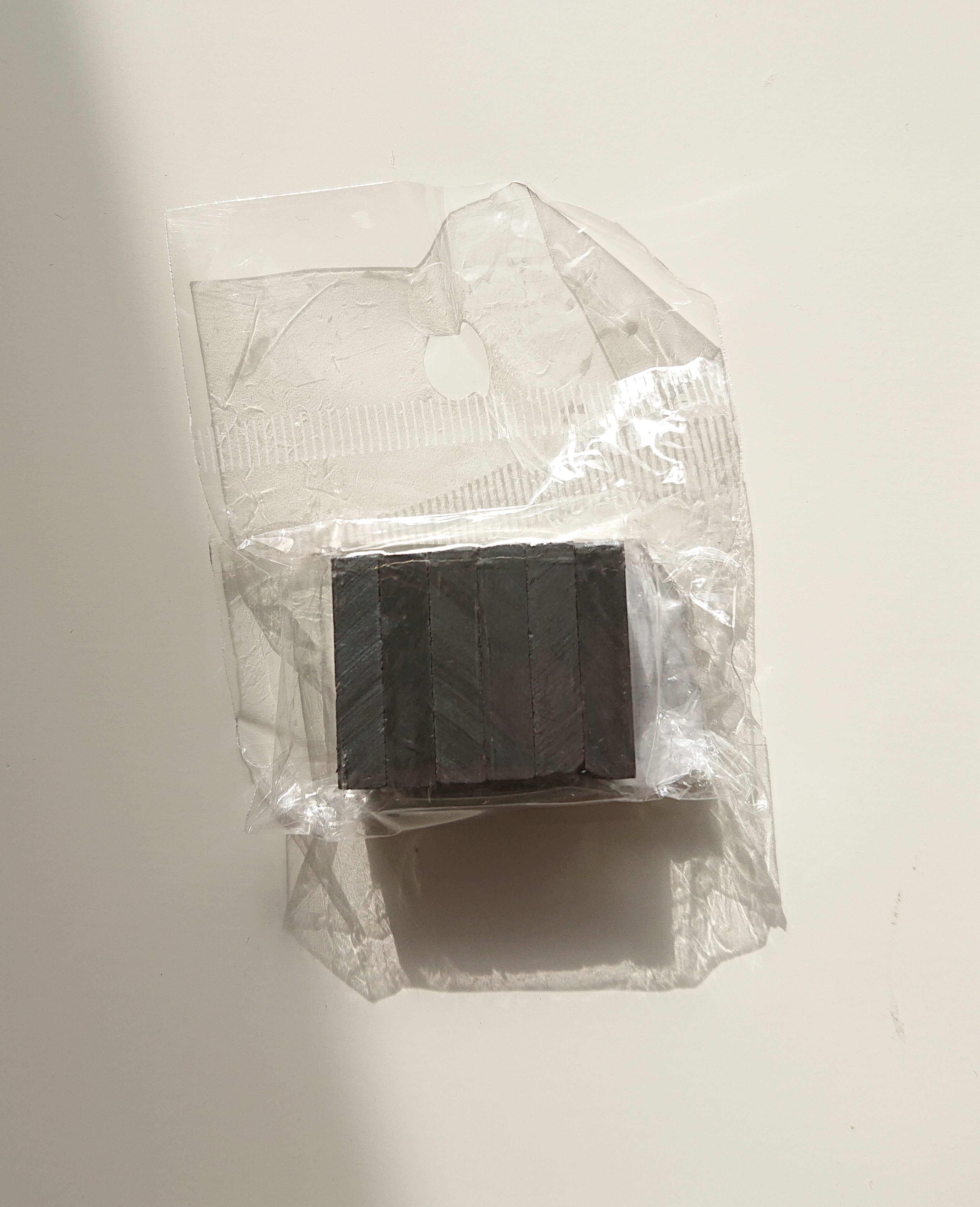 Фотография покупателя товара Магнит «Прямоугольник» набор 6 шт., размер 1 шт. — 2,4 × 1,4 × 0,5 см - Фото 1