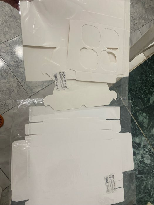 Фотография покупателя товара Упаковка под 4 капкейка с окном, белая, 16 х 16 х 10 см - Фото 17