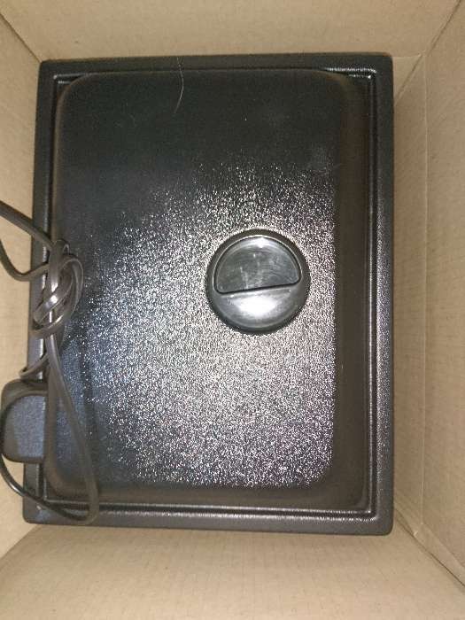 Фотография покупателя товара Аквариум "Колонна" с крышкой, 30 литров, 30 х 23 х 43/48,5 см, чёрный - Фото 2