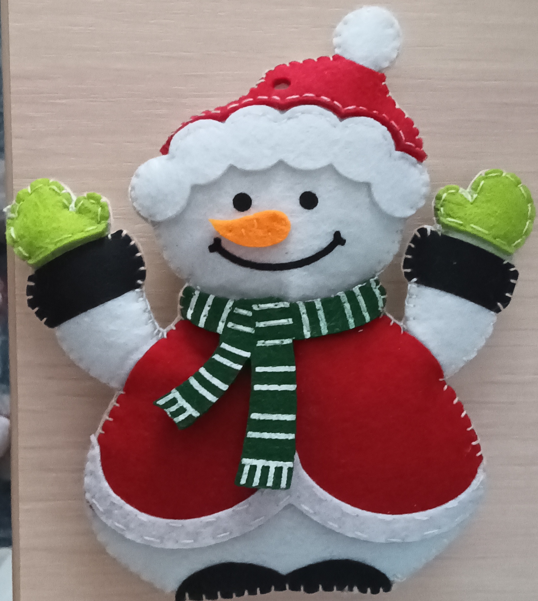 Фотография покупателя товара Набор для творчества - создай ёлочное украшение из фетра «Снеговик в шапочке»