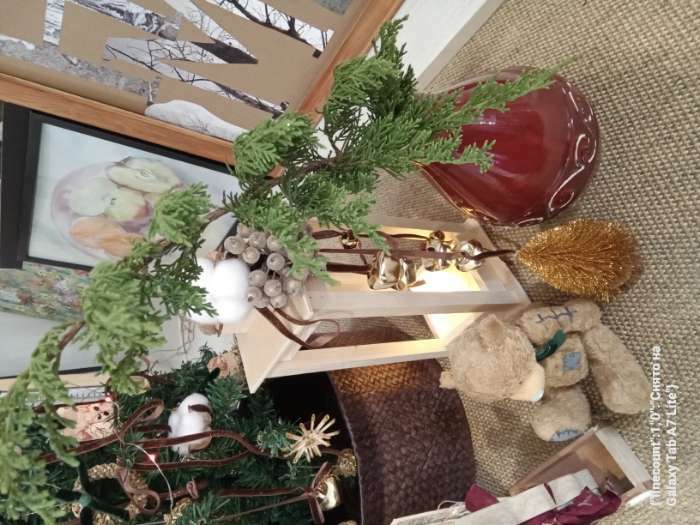 Фотография покупателя товара Новогодний декор «Ёлка в золотом цвете с блёстками» 8 × 8 × 15 см - Фото 3