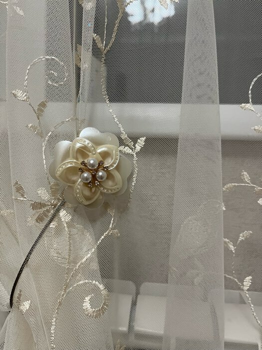 Фотография покупателя товара Подхват для штор «Роза», d = 4 см, цвет белый - Фото 1
