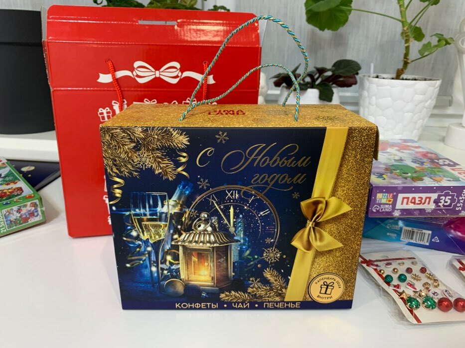 Фотография покупателя товара Подарочный набор новогодний «Счастливого года»: чай, конфеты, печенье брауни - Фото 13